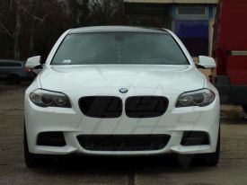 BMW M550 autófóliázás: Avery white av2100001 autó fóliával 2