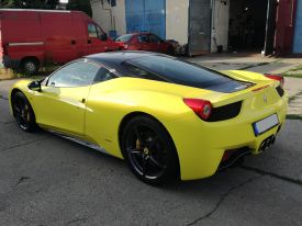Ferrari 458 autófóliázás: Oracal fényes sárga autó fóliával 9