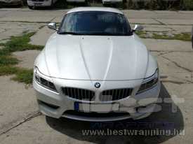 BMW Z4 autófóliázás: Avery Supreme Gyöngyházfehér autó fóliával 2